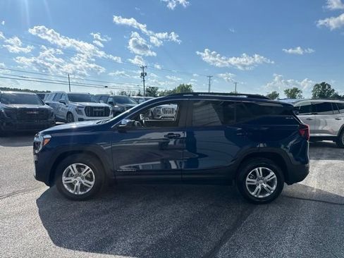 Used 2022 GMC Terrain SLE w/ Driver Convenience Package AWD/4WD image 4
