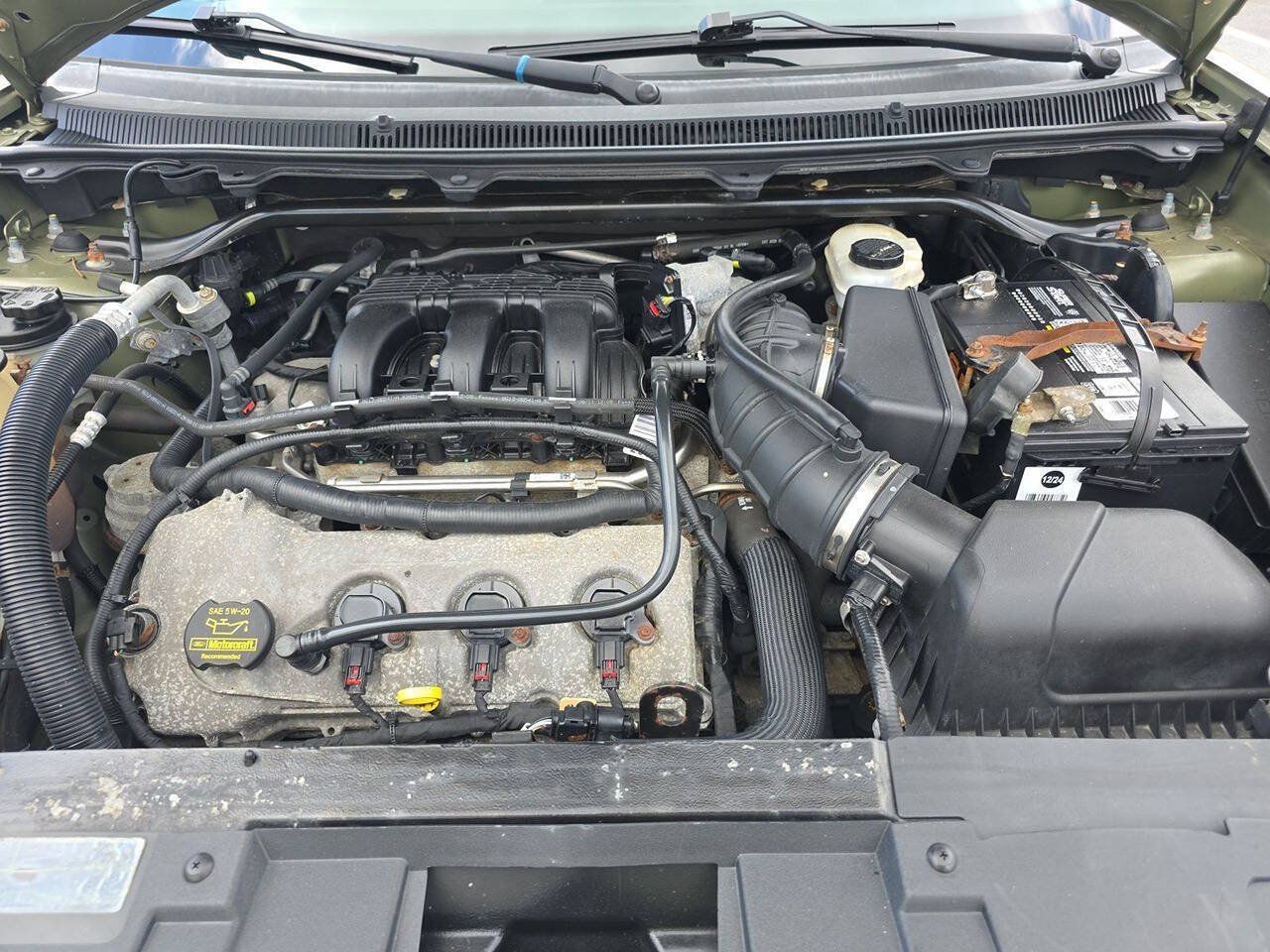 Used 2012 Ford Flex Limited w/ Equipment Group Order Code FWD image 3