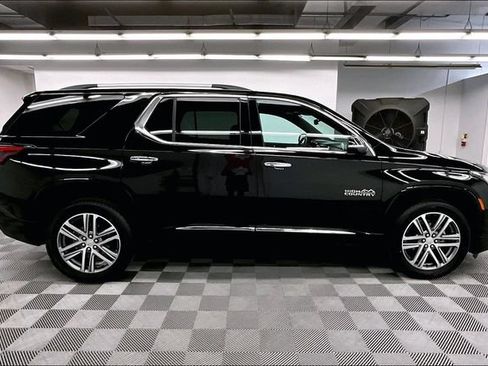 Used 2023 Chevrolet Traverse High Country FWD image 15