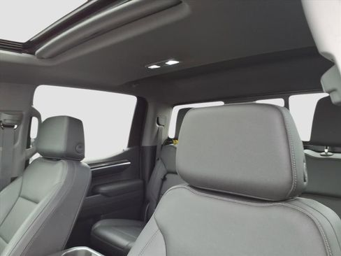 Used 2022 Chevrolet Silverado 1500 LTZ w/ LTZ Convenience Package II image 20