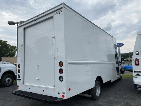 New 2023 Ford Transit 350 XL AWD/4WD image 3