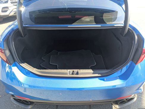 Used 2018 Alfa Romeo Giulia Quadrifoglio w/ Driver Assist Dynamic Package image 22