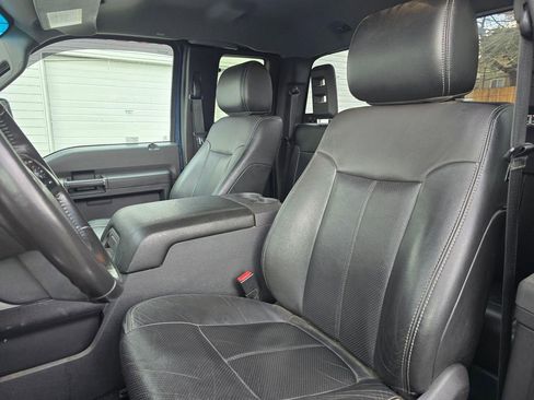 Used 2013 Ford F250 Lariat w/ Chrome Pkg image 18