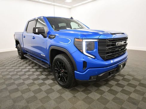 Used 2024 GMC Sierra 1500 Elevation w/ Elevation Premium Package AWD/4WD image 10