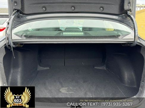 Used 2023 Toyota Corolla LE image 8