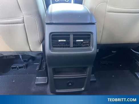 Certified 2024 Ford Edge SE image 15