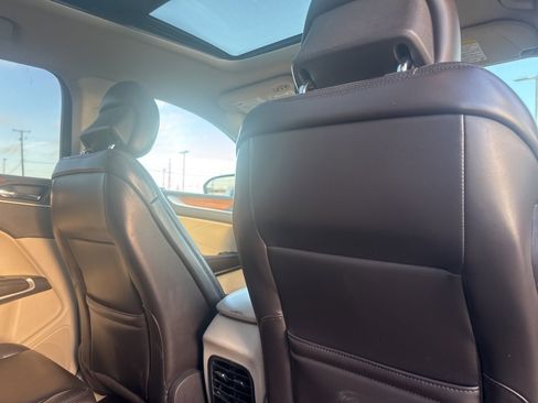 Used 2019 Lincoln MKC Select w/ Select Plus Package image 15