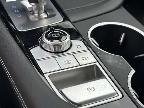 Used 2026 Genesis G70 2.5T RWD image 17