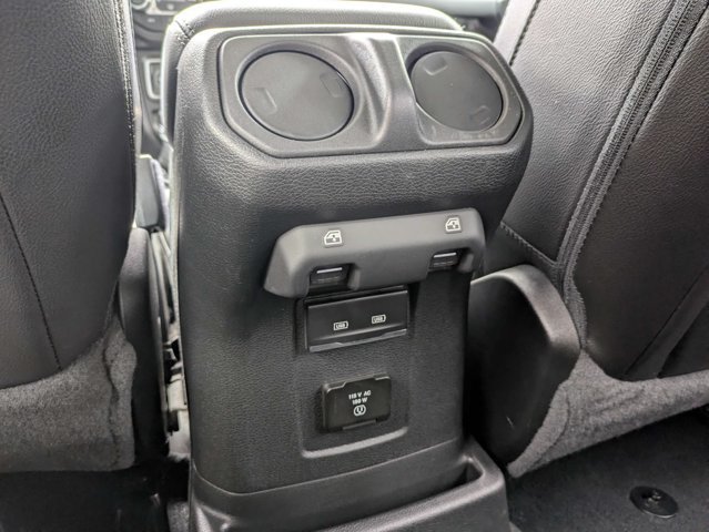 Used 2022 Jeep Wrangler Unlimited Sahara AWD/4WD image 14