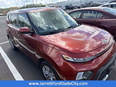 Used 2020 Kia Soul LX image 1