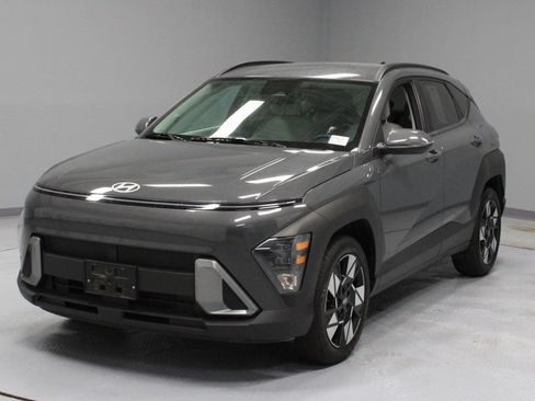 Used 2025 Hyundai Kona SEL FWD image 6