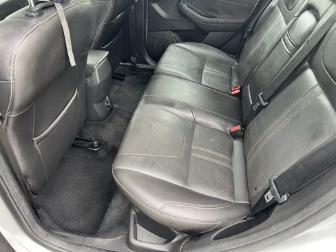 Used 2012 Ford Focus Titanium FWD image 11