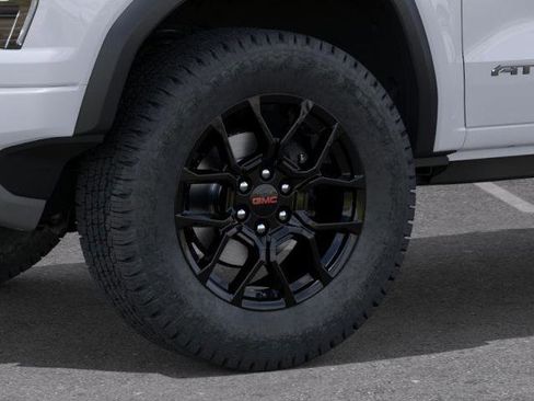 New 2025 GMC Canyon AT4 image 33