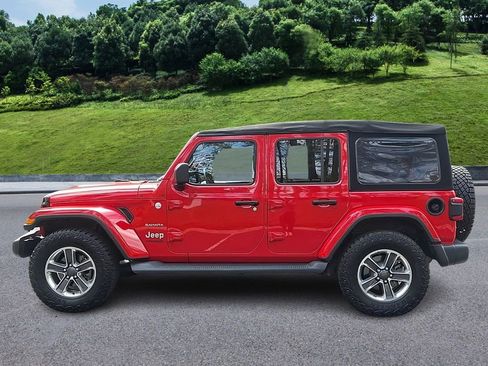 Used 2018 Jeep Wrangler Unlimited Sahara image 5