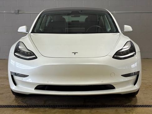 Used 2020 Tesla Model 3 Standard Range Plus image 2