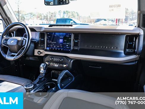 Used 2023 Ford Bronco Wildtrak image 31
