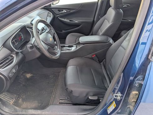 Used 2019 Chevrolet Malibu LS image 2