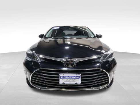 Used 2016 Toyota Avalon Limited w/ Toyota Safety Sense Package FWD image 5