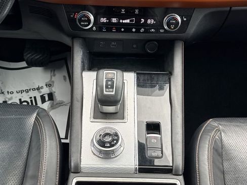 Used 2022 Mitsubishi Outlander SEL image 16