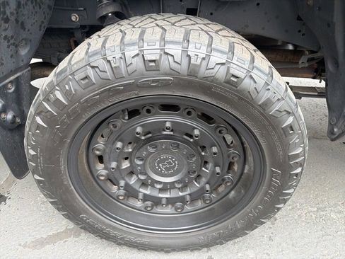 Used 2019 Toyota Tundra Platinum AWD/4WD image 4