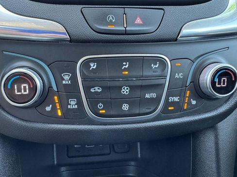 Used 2023 Chevrolet Equinox LT AWD/4WD image 23