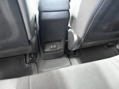 Used 2023 Kia Soul S image 24