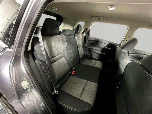 Certified 2025 Nissan Rogue SV FWD image 24