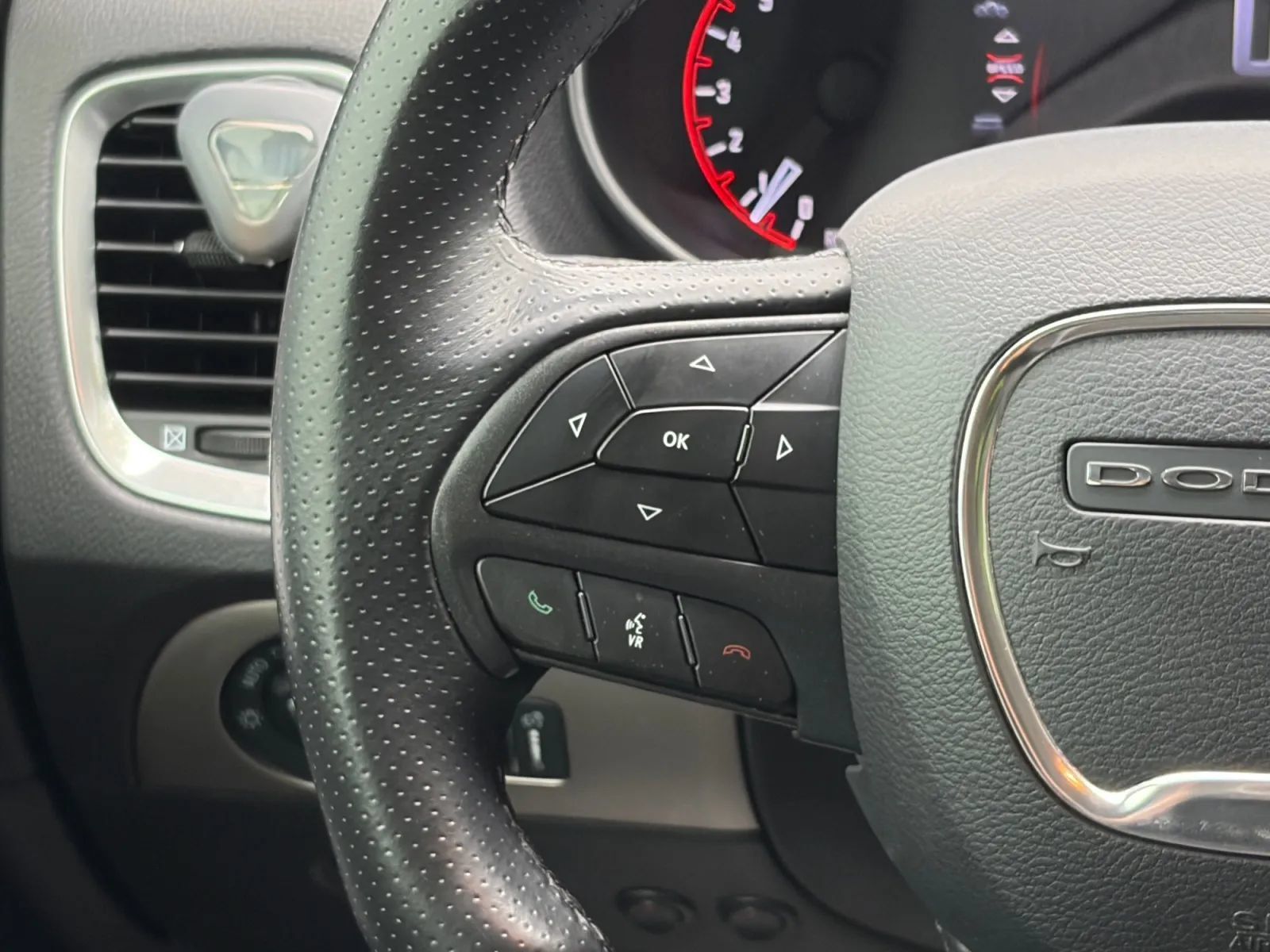 Used 2019 Dodge Durango SXT AWD/4WD image 28