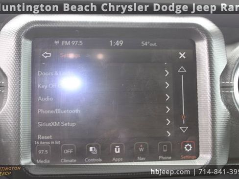 Used 2022 Jeep Wrangler Unlimited Sahara image 23