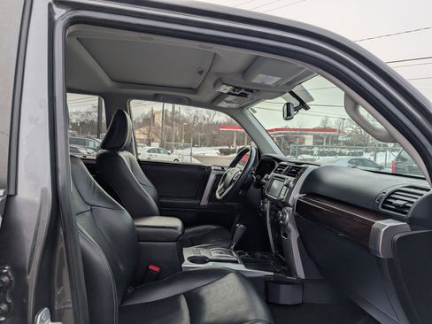 Used 2016 Toyota 4Runner Limited image 23