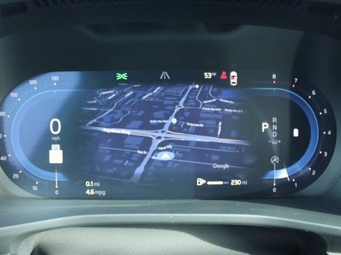 Used 2025 Volvo XC40 B5 Core image 28