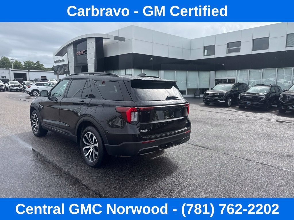 Used 2025 Ford Explorer ST-Line AWD/4WD image 3