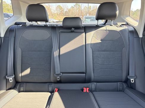New 2026 Volkswagen Taos SE FWD image 30
