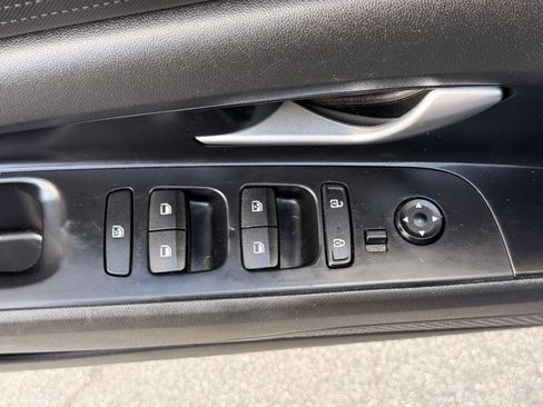 Used 2021 Hyundai Elantra SEL FWD image 13
