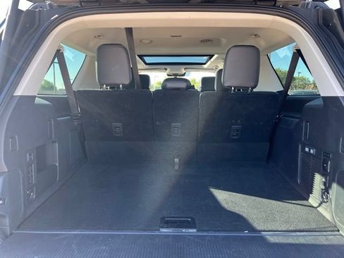 Used 2025 Ford Expedition Max Platinum AWD/4WD image 17