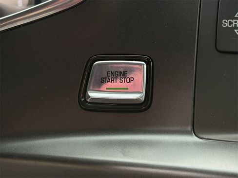 Used 2019 Chevrolet Corvette Stingray Coupe w/ 1LT image 21