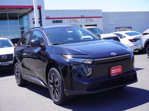 New 2026 Toyota bZ FWD image 27
