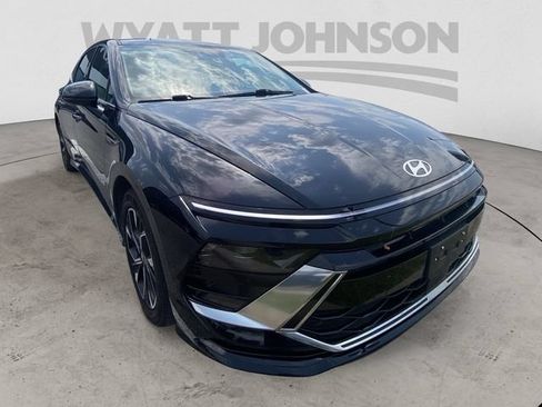 Used 2024 Hyundai Sonata SEL FWD image 13