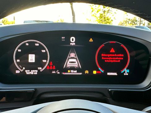 Used 2024 Porsche Cayenne image 26