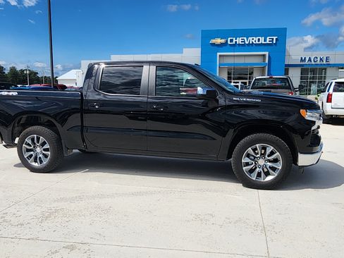 Used 2026 Chevrolet Silverado 1500 LT AWD/4WD image 3