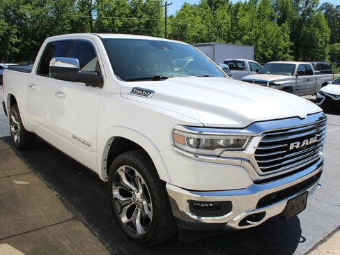 Used 2022 RAM 1500 Limited AWD/4WD image 2