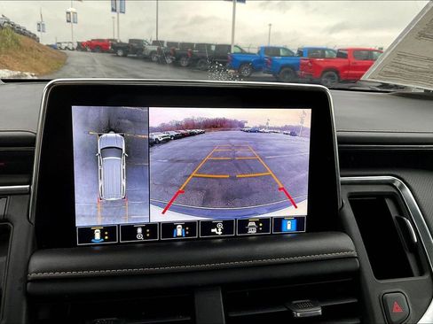 Used 2021 GMC Yukon XL AT4 w/ AT4 Premium Package image 17