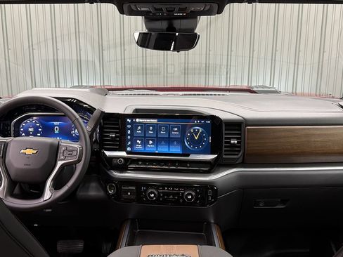 Used 2026 Chevrolet Silverado 2500 High Country w/ High Country Premium Package AWD/4WD image 37