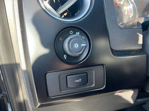 Used 2014 Ford F150 FX4 w/ Equipment Group 402A Luxury AWD/4WD image 18