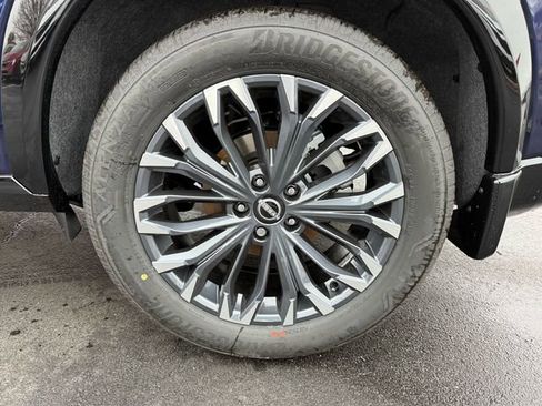 New 2026 Nissan Rogue Platinum w/ Platinum Premium Package AWD/4WD image 13