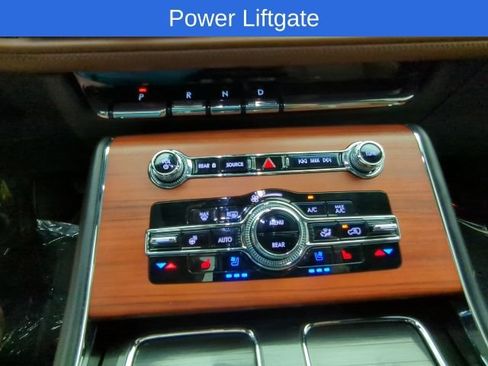 Used 2024 Lincoln Aviator Reserve w/ Equipment Group 201A AWD/4WD image 18