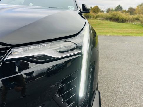 Used 2022 Cadillac CT4 V Blackwing w/ Carbon Fiber 1 Package image 13