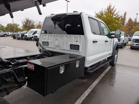 New 2025 Ford F550 4x4 Crew Cab image 33