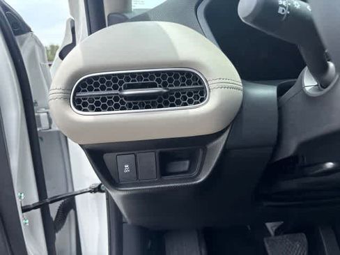 Used 2026 Honda HR-V EX-L image 10