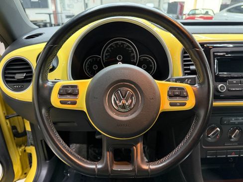 Used 2014 Volkswagen Beetle 2.5 FWD image 17